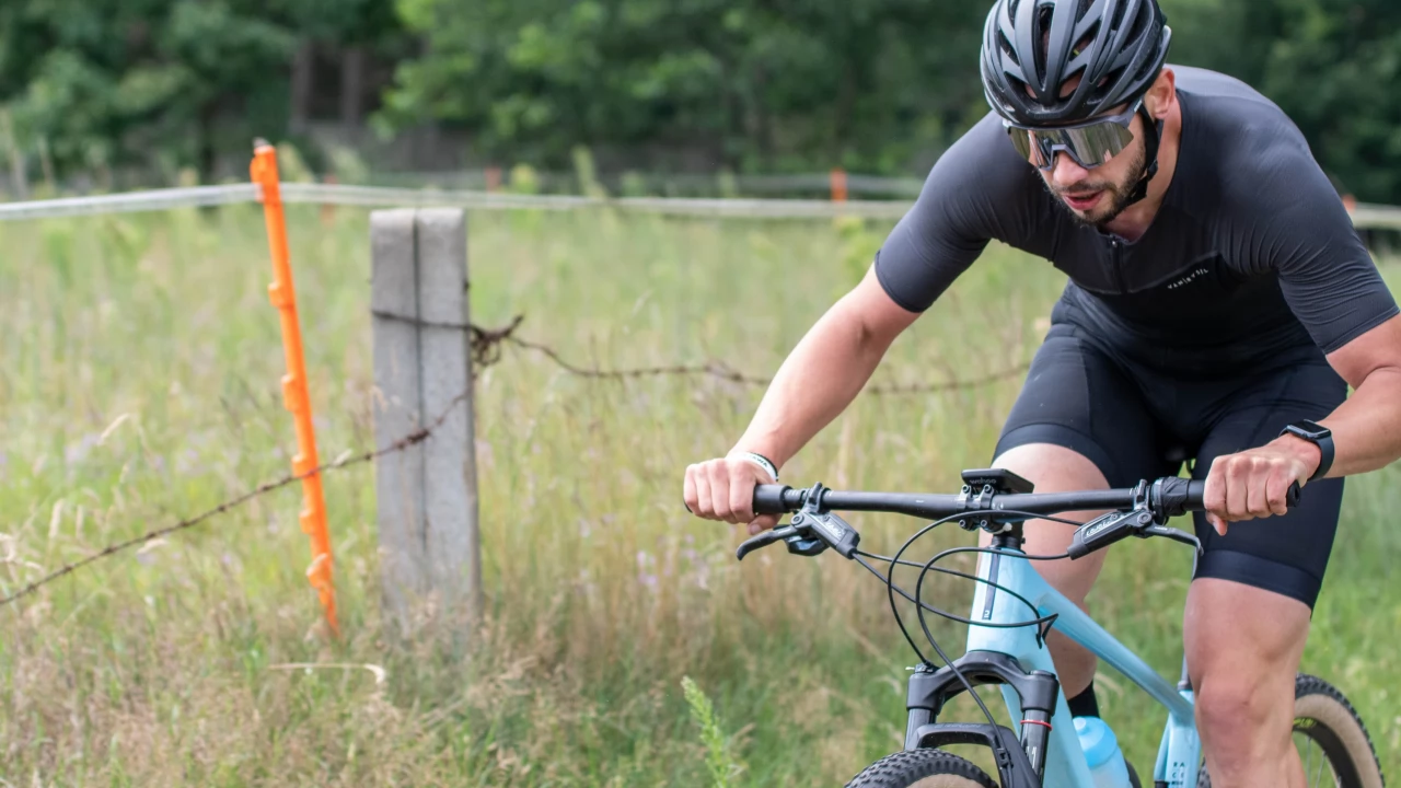 Podwójne zwycięstwo Grupy Kolarskiej Gryf Tczew w V Kociewskim Cross Triathlonie!