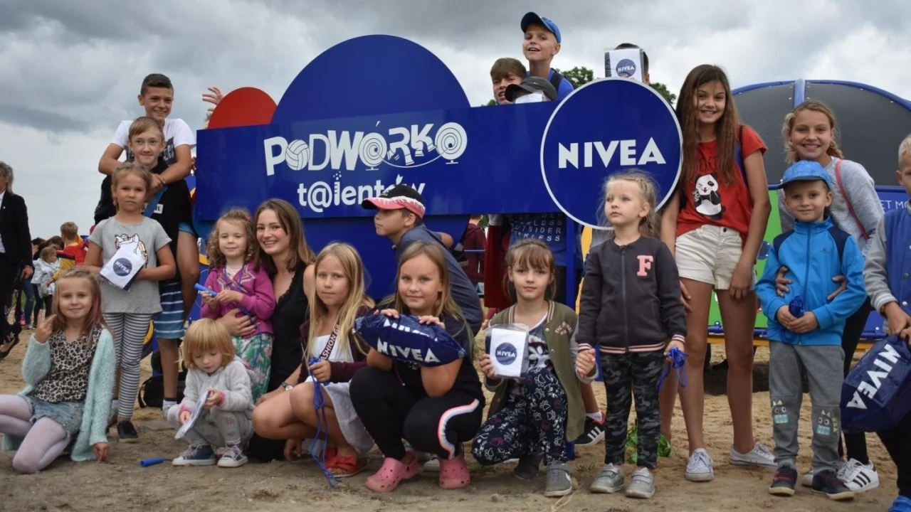 Podwórko NIVEA stanie w Piasecznie
