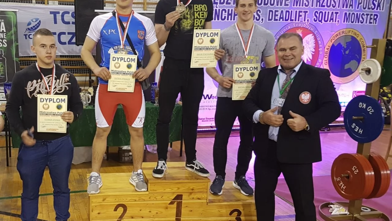 "Pojechali i pozamiatali". Świetna inauguracja sezonu dla zawodników TCSiR w Tczewie