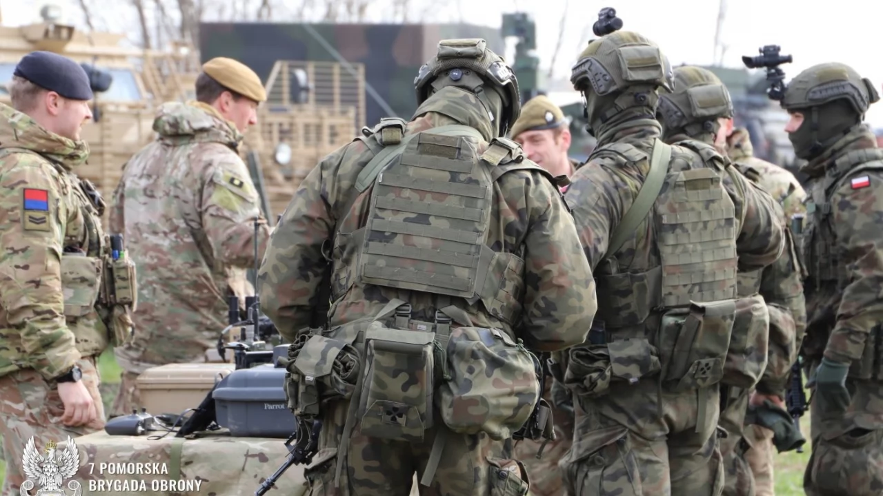 Pokaz sprzętu wojsk sojuszniczych NATO
