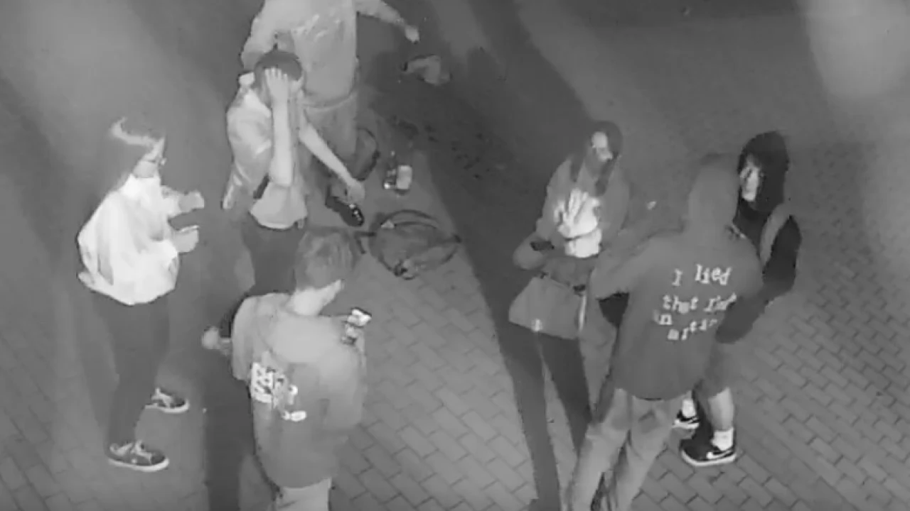Policja ustala, kto zniszczył elewację hali sportowej. Znasz te osoby?
