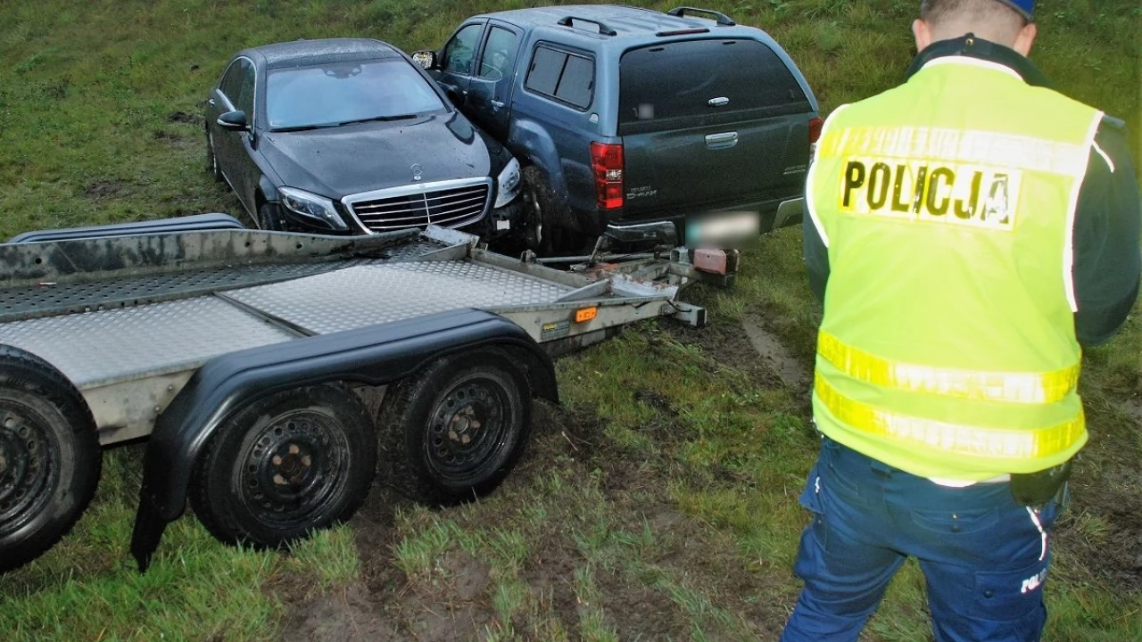 Policjanci apelują o ostrożność po wypadku na A1