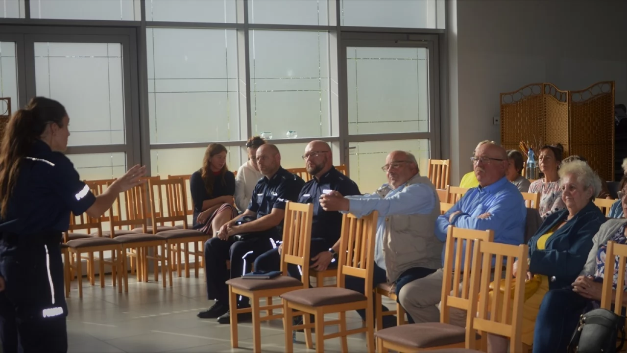 Policjanci edukowali seniorów [WIDEO]
