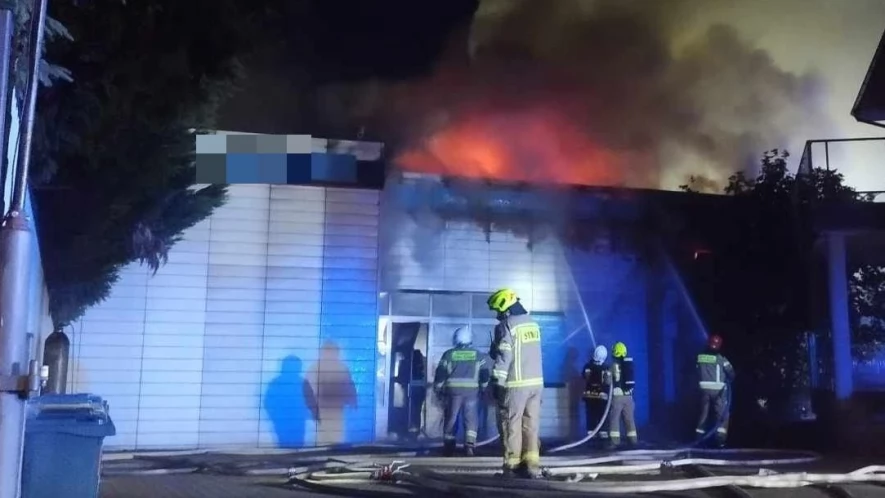 Policjanci poszukują świadków pożaru