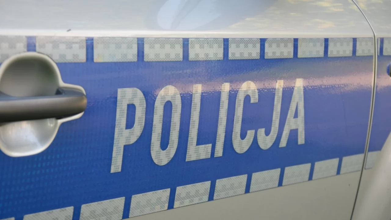 Policjanci poszukują świadków wypadku. Kierująca autobusem potrąciła pasażerkę