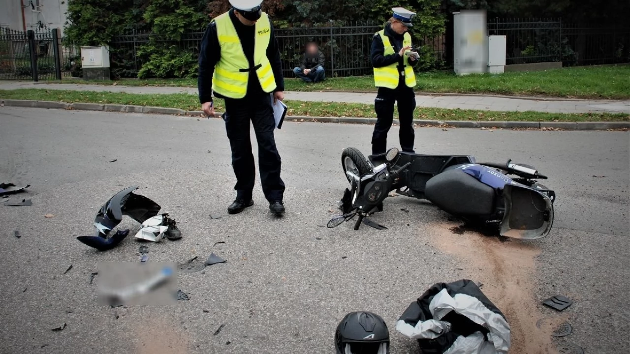 Policjanci pracowali w miejscu wypadku - nieustąpienie pierwszeństwa
