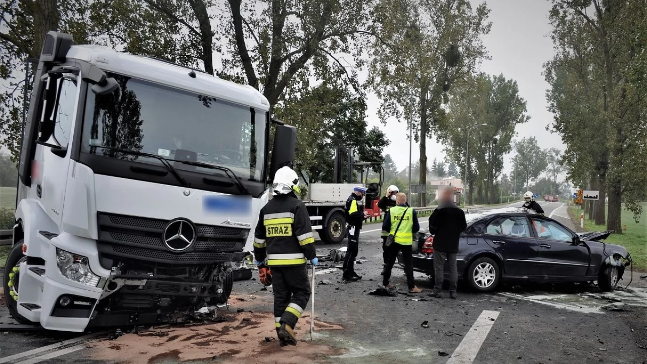 Policjanci wyjaśniają okoliczności tragedii w Rakowcu