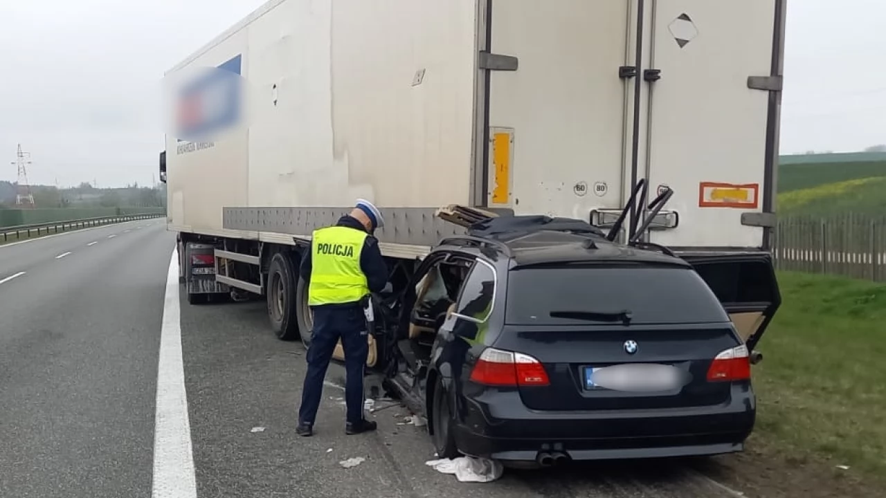 Policjanci wyjaśniają okoliczności wypadku na A1 między Tczewem a Gdańskiem