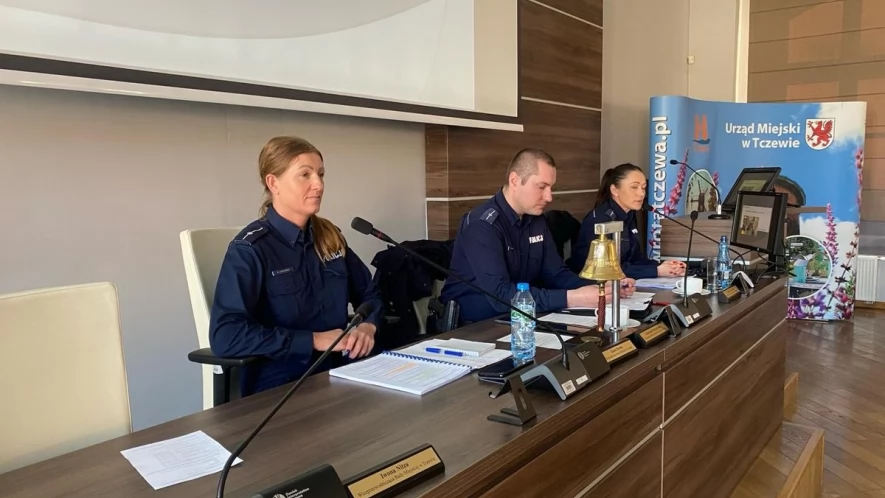 Policjanci zapraszają na debatę