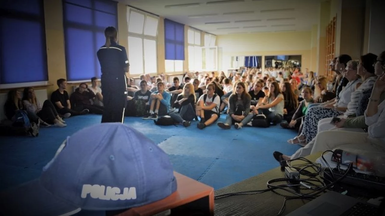 Policjanci zapraszają na debatę