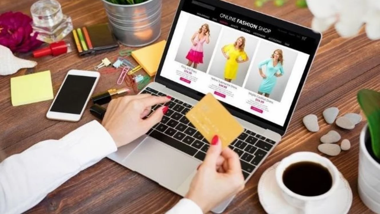 Ponad 60% Polaków robi zakupy online - podsumowanie 2020 roku