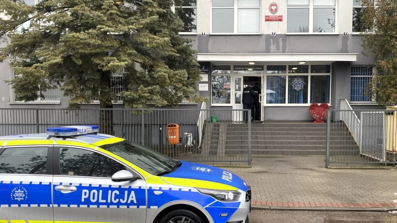 Postępowanie dyscyplinarne wobec policjanta z tczewskiej komendy. "Zawieszony w czynnościach" [AKTUALIZACJA]