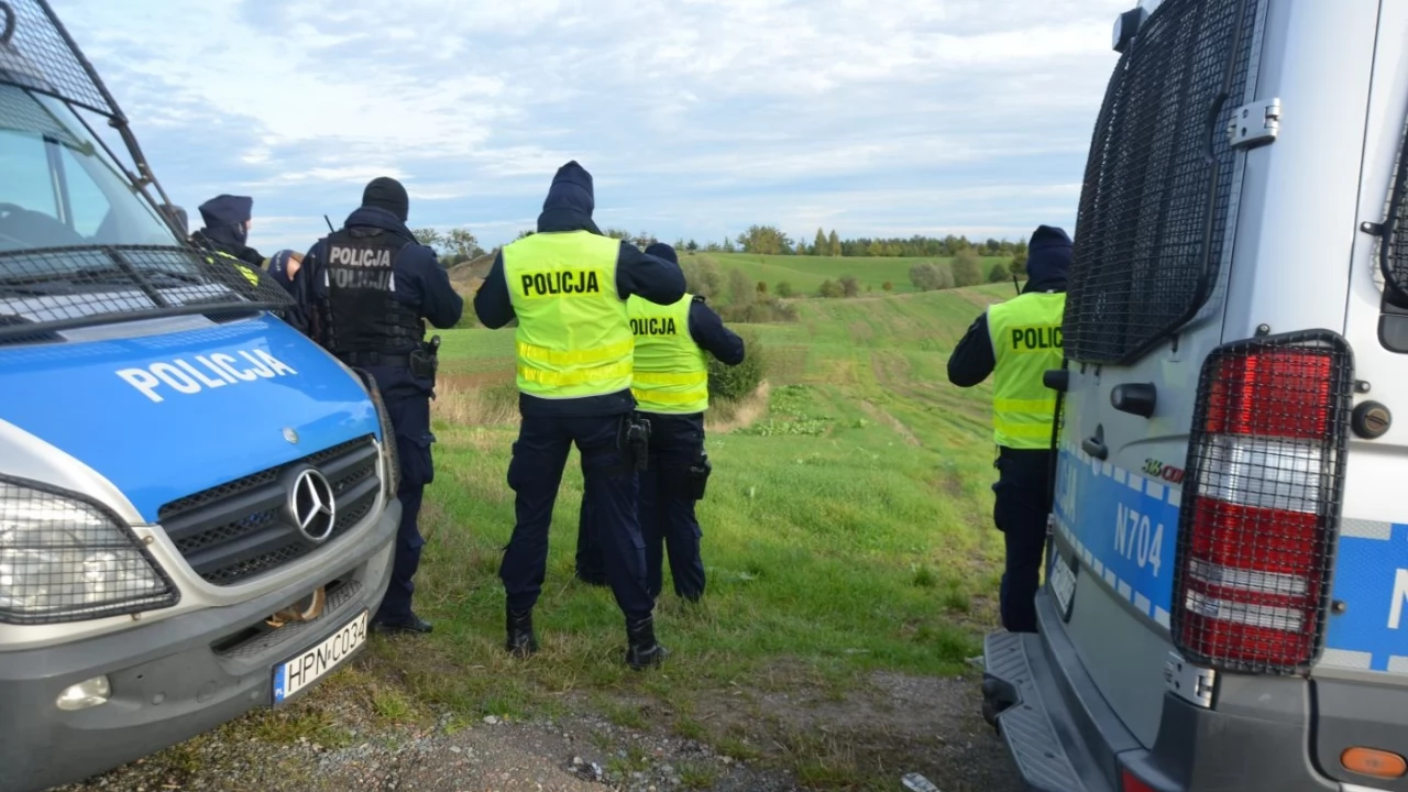 Poszukiwania 36-letniej Jagny. Policjanci, strażacy, leśnicy i mieszkańcy przeczesują okolice