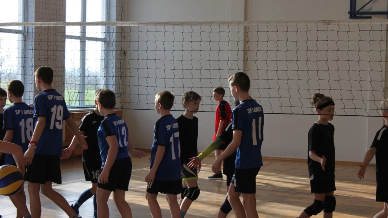 Powiatowe Igrzyska Dzieci w Mini Piłce Siatkowej "4" Chłopców