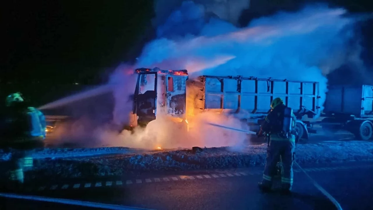 Pożar ciężarówki i domku jednorodzinnego