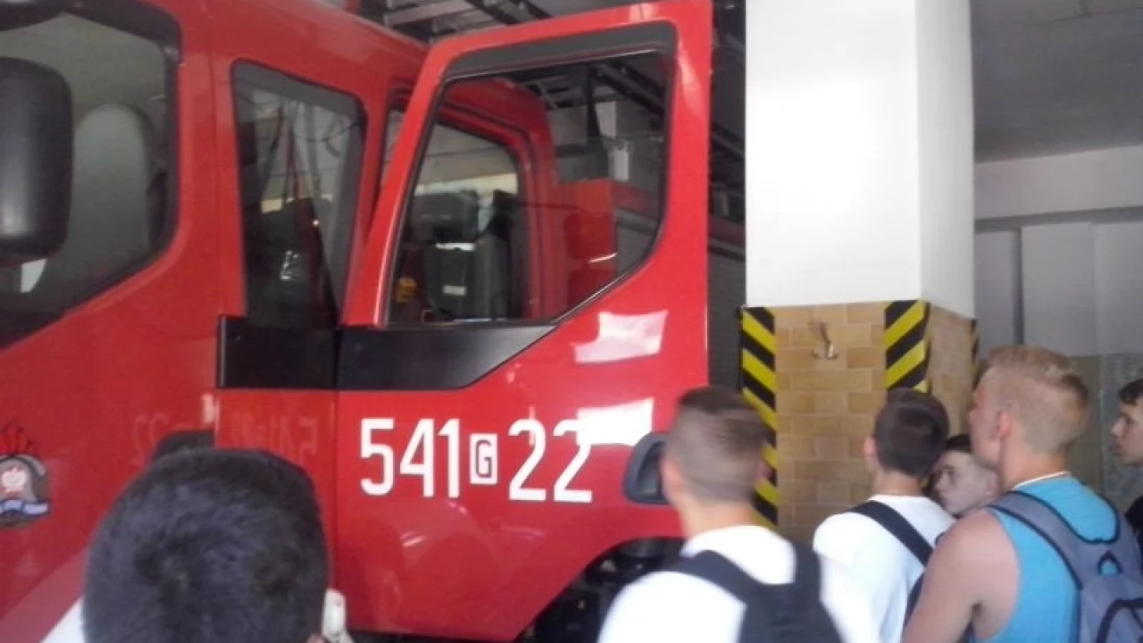 Poznawali specyfikę strażackiej pracy