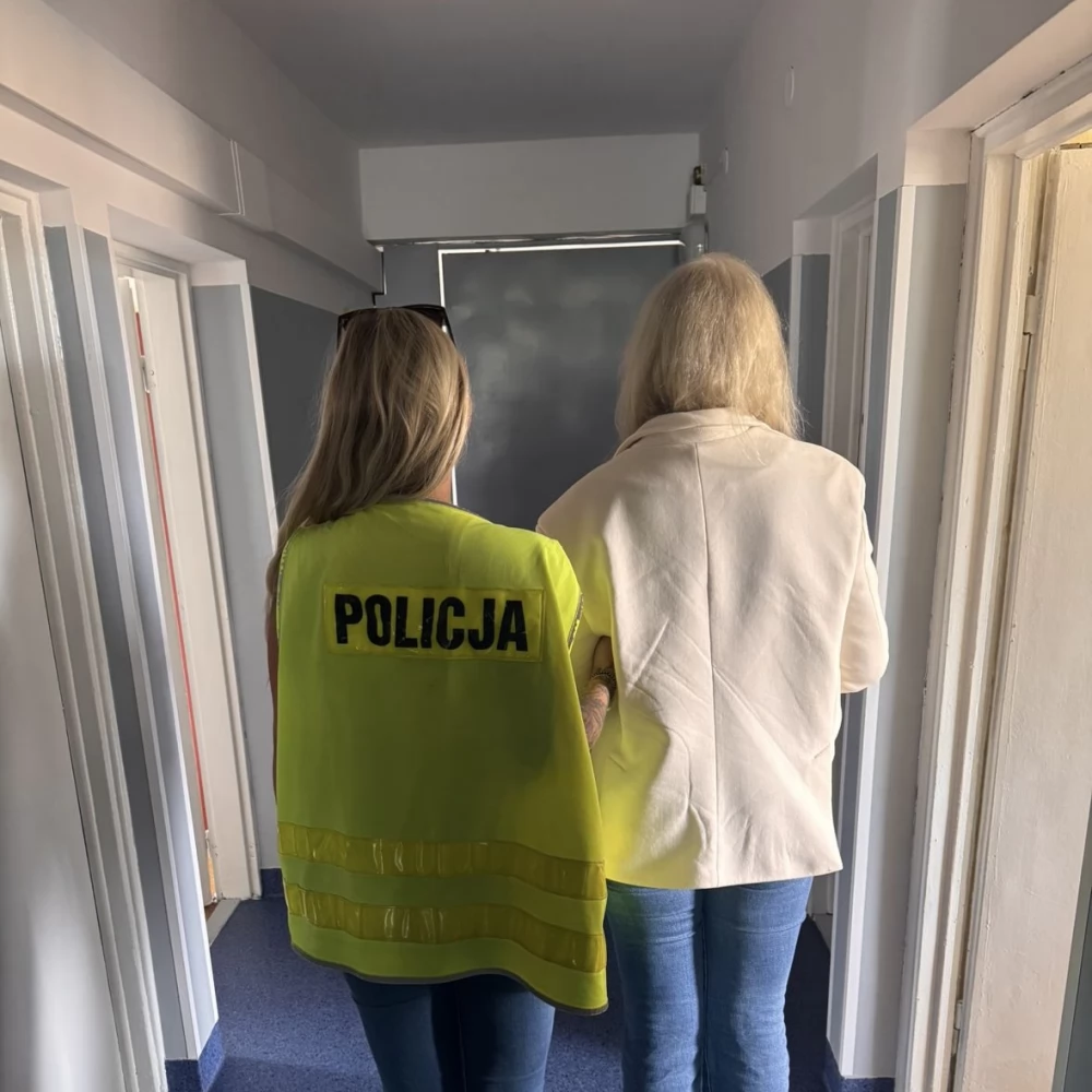 Pracownica poczty odpowie za przywłaszczenie pieniędzy [AKTUALIZACJA]