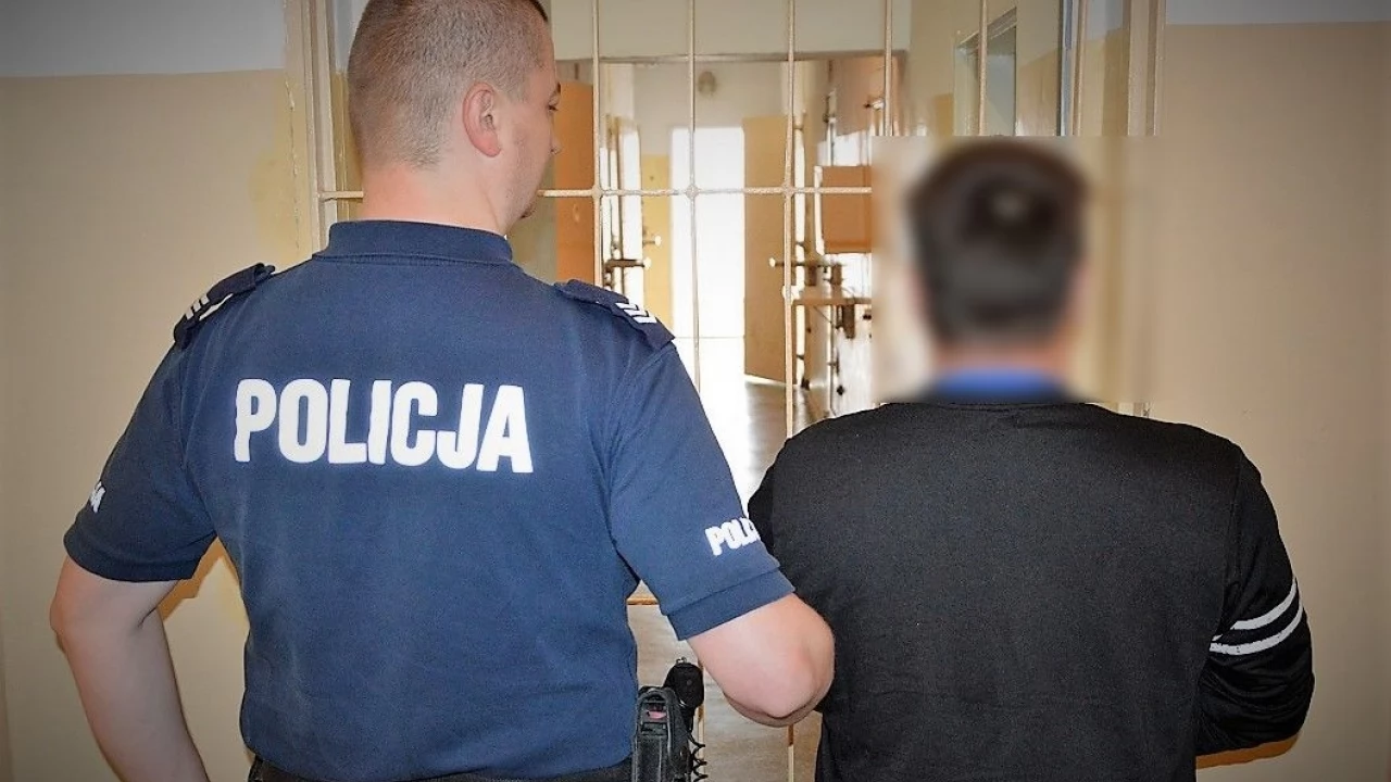 Pracownica sortowni podejrzana o kradzież paczki