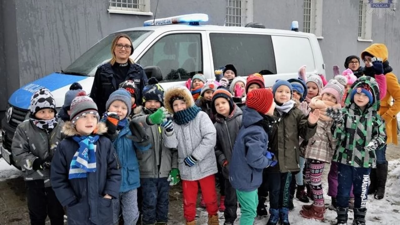 Przedszkolaki z wizytą na komendzie