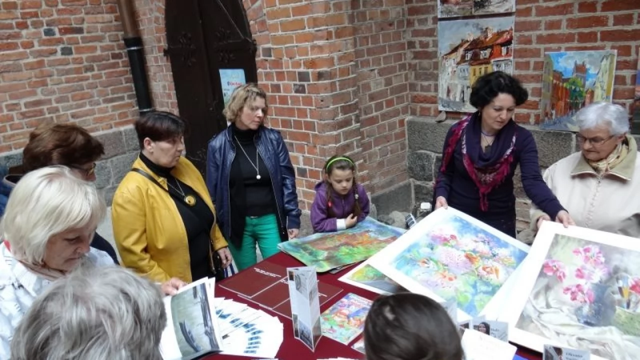Przez tydzień namalowali 54 obrazy