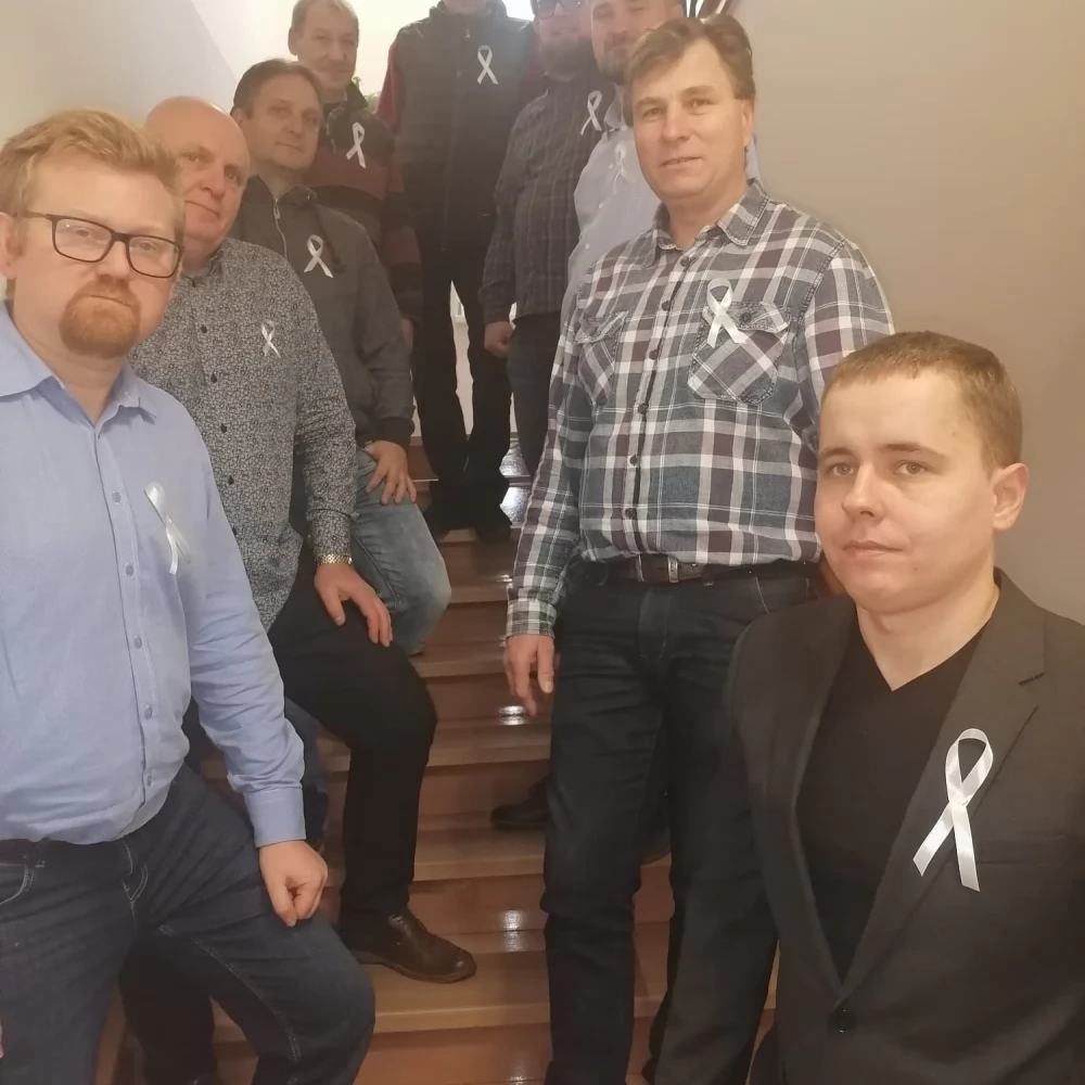 Przypnij białą wstążkę i zareaguj na przemoc wobec kobiet