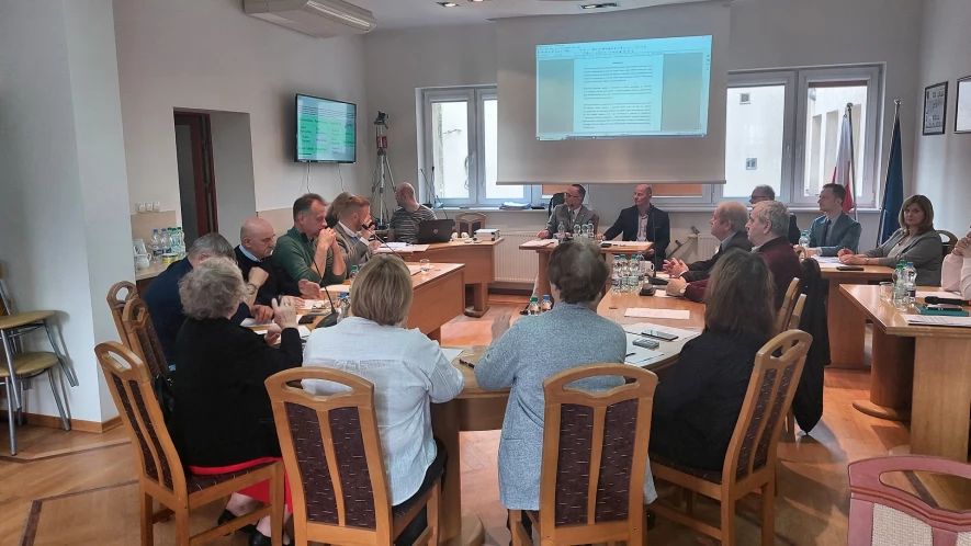 Rada Gminy przeciwna linii kolejowej dużych prędkości do CPK