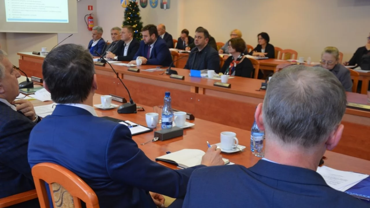 Radni powiatu przyjęli projekt budżetu na 2019 rok