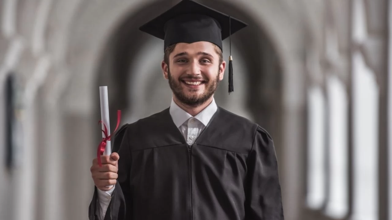 Ranking: Najlepsze studia licencjackie 2026. Zobacz, które z nich zapewnią Ci przewagę na rynku pracy