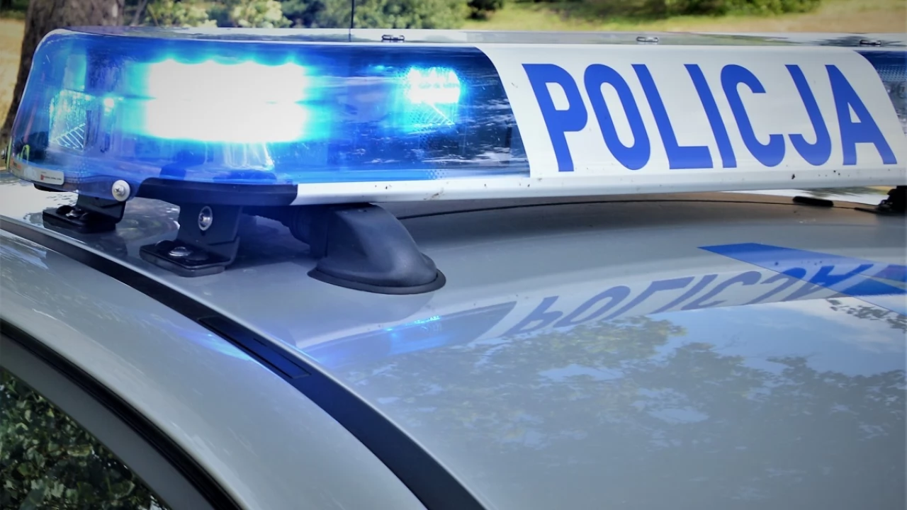Ranny mężczyzna leżał pod wiaduktem. Policja szuka świadków