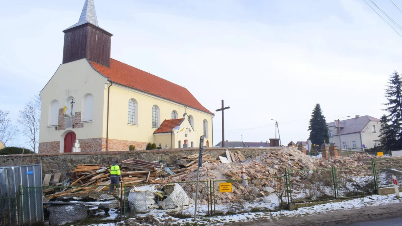 Remont dojazdówki do A1. Na razie wyburzenia i rozbiórki