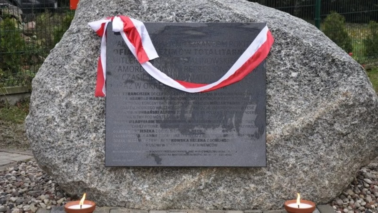 Rokitki. Obelisk w hołdzie prześladowanym