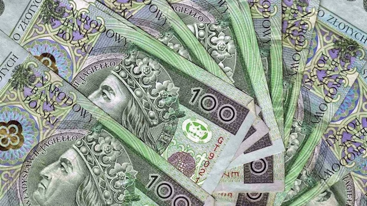 Ruszyła lawina wniosków o 800 plus na Pomorzu. ZUS przyjął już 131 tysięcy dokumentów