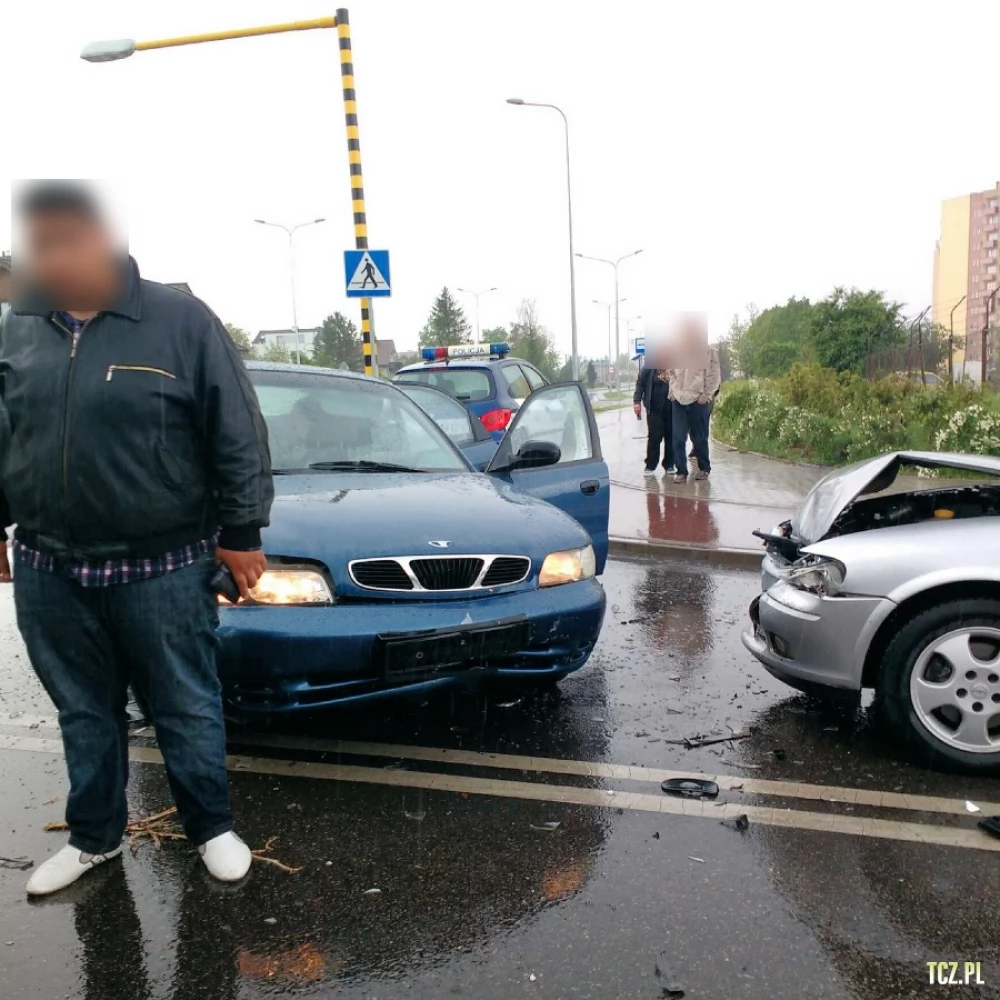 Skrzyżowanie Żwirki/Kociewska. Zderzenie trzech aut