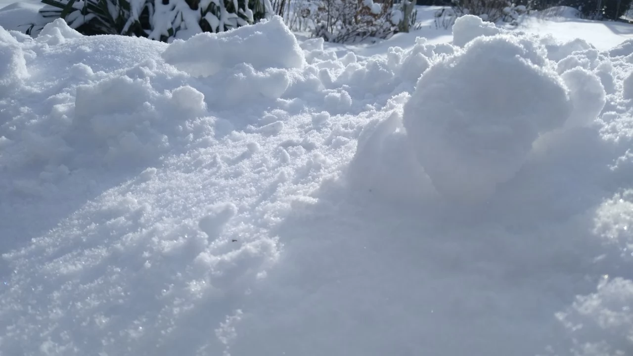 Śnieg zniknie w oczach - służby ostrzegają przed roztopami