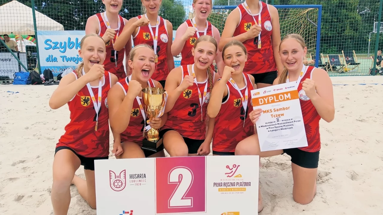 Srebrny medal na Mistrzostwach Polski Młodziczek w piłce ręcznej plażowej!