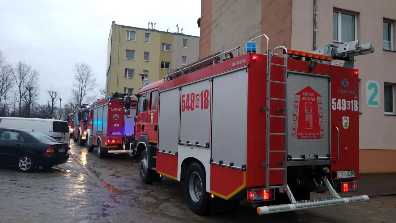 Strażacy pracowali przy usuwaniu skutków wypadku