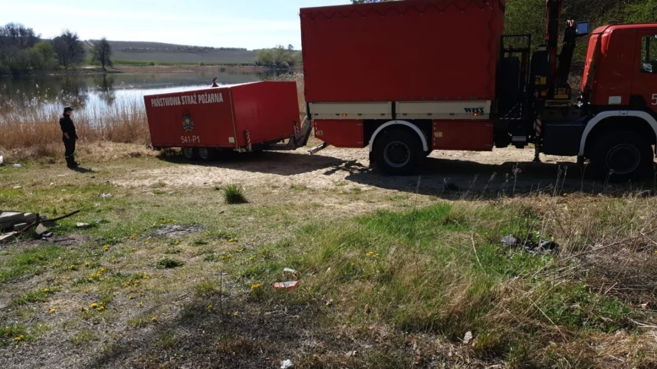Strażacy w podtczewskich lasach. Sprawdzali pasy przeciwpożarowe i punkty czerpania wody