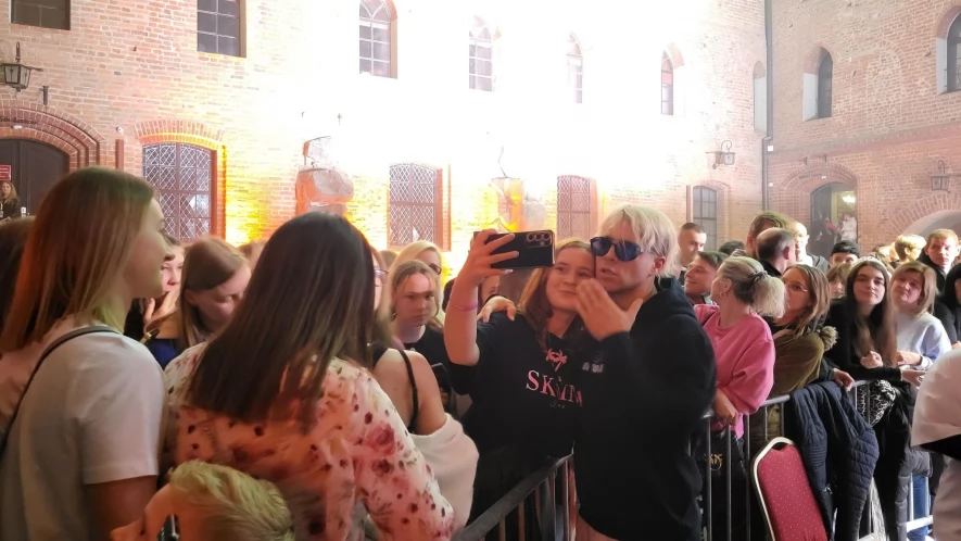 Świętowały Dzień Kobiet z Haliną Frąckowiak i Skolimem
