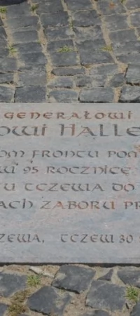 Nowa tablica na placu Hallera