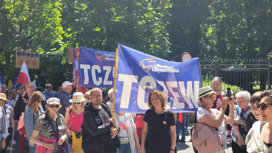 Tczewianie na marszu w Warszawie