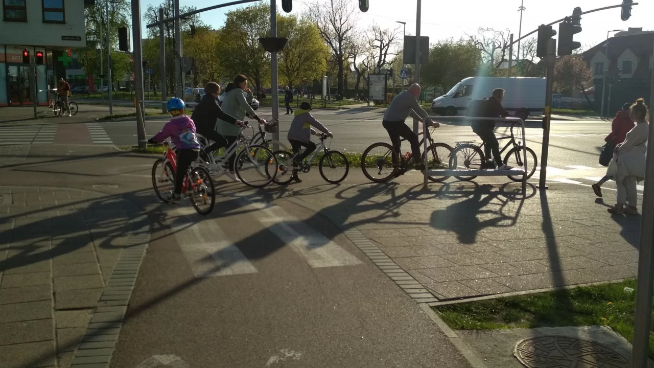 Testy na kartę rowerową - sprawdź swoją wiedzę w sieci