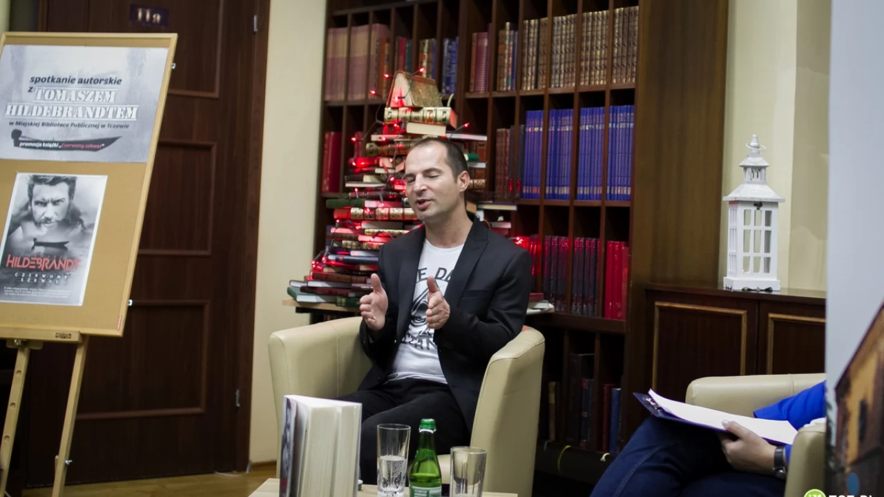 Tomasz Hildebrandt o swojej nowej powieści "Czerwony szkwał"