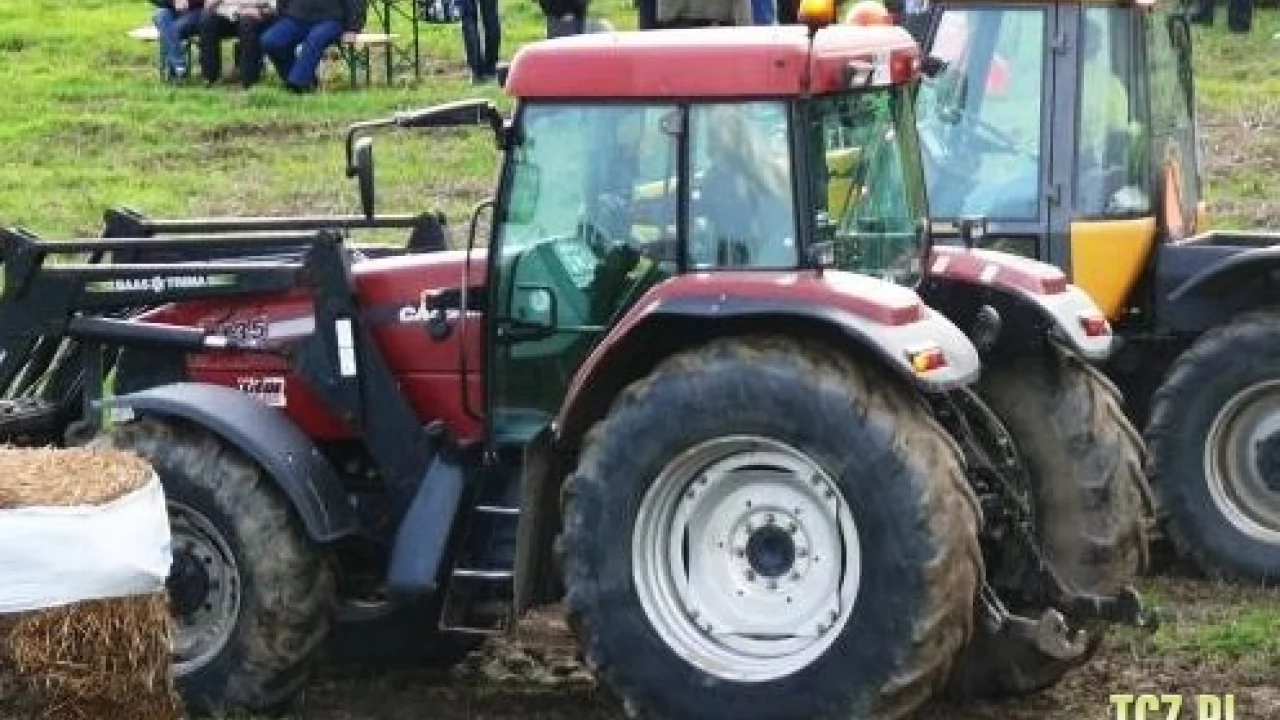 Traktorzysta zginął pod kołami ciągnika