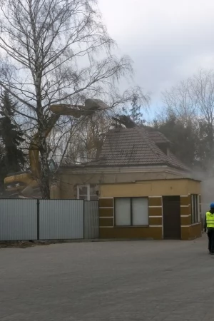 Rozbiórka byłego budynku USC