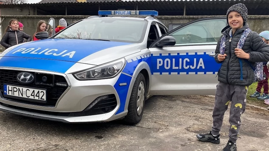 Uczniowie odwiedzili komendę