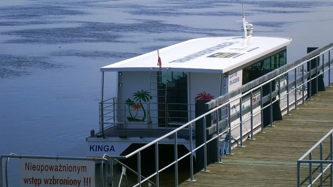 Uczniowie popłyną "Kingą" taniej 