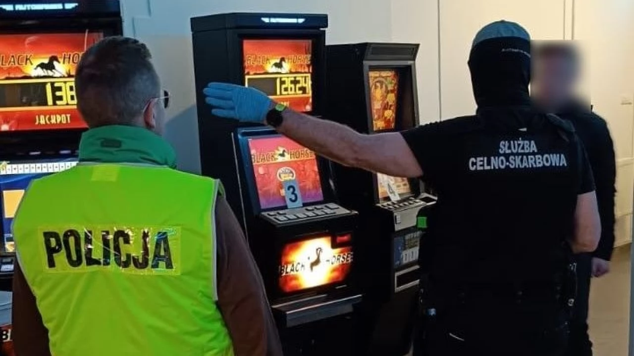 Uderzenie w nielegalne automaty w centrum Tczewa
