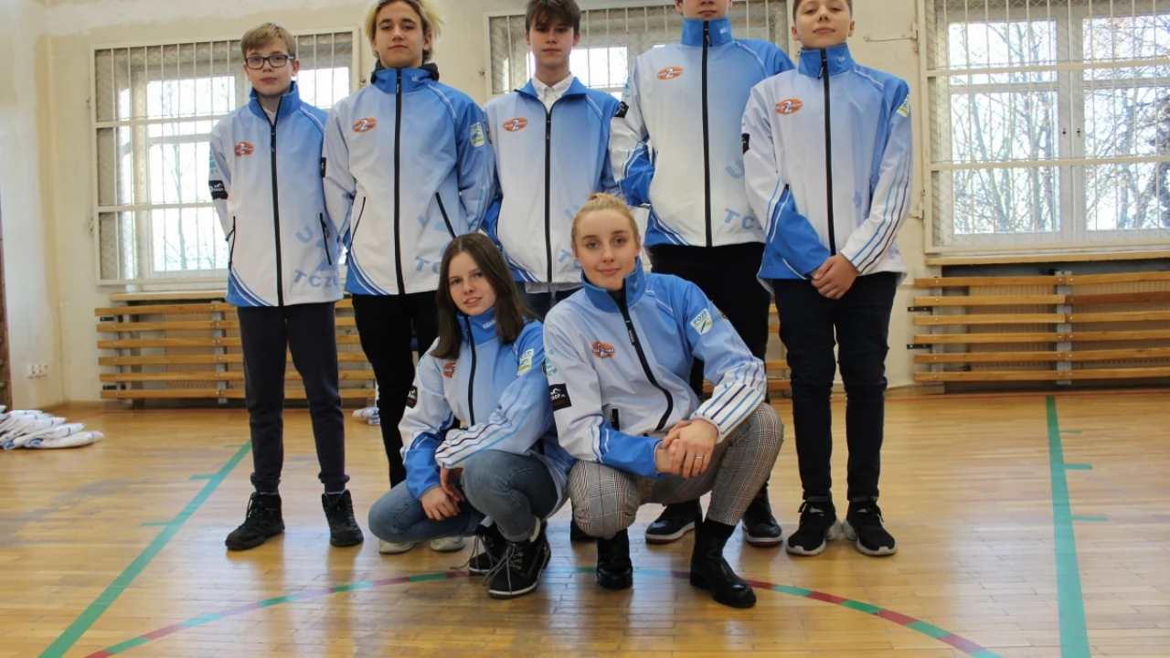 Uroczyste wręczenie kurtek klubowych UKS 2 Tczew