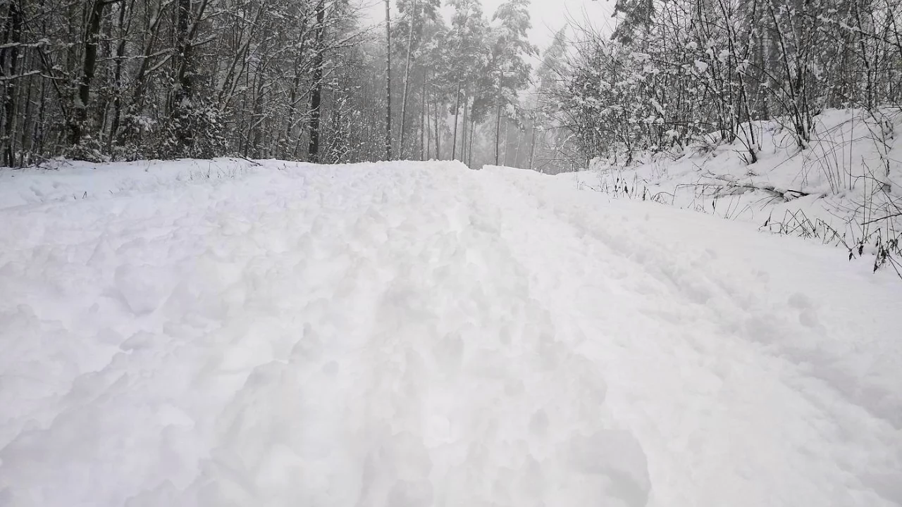 Uwaga - na drogach mogą panować trudne warunki