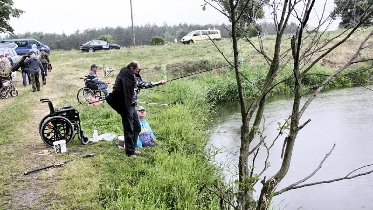 Wędkowali dla zabawy - wywalczyli puchary